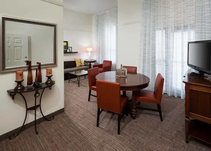 Hotel Worth Cultural District 3*