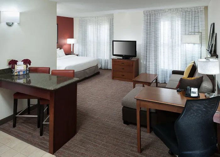 Worth Cultural District Hotel