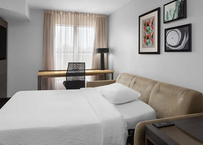 Hotel Worth Cultural District 3*